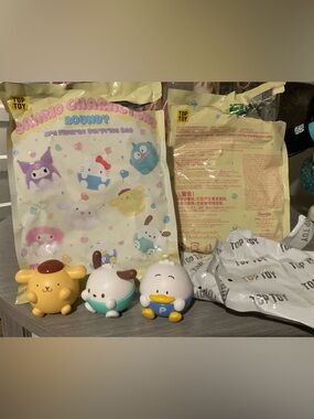 Top Toy Sanrio Characters Roundy Series Set of 3